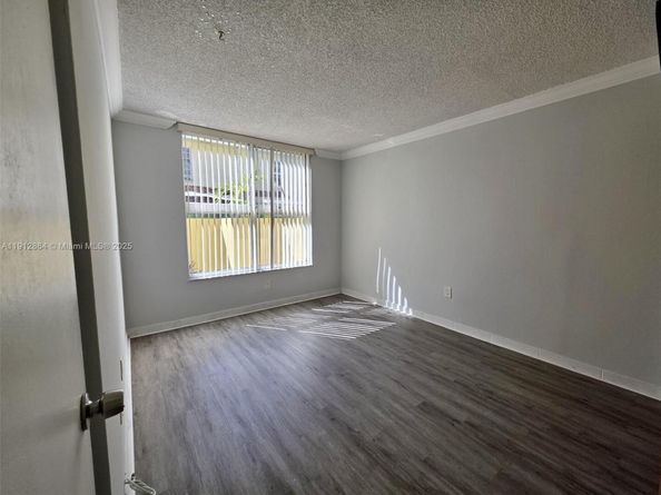 8321 NW 7th St 1108, Miami FL 33126