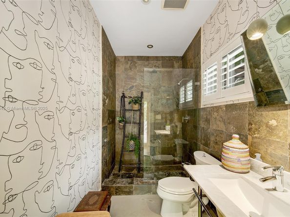 6645 SW 73rd Ct, Miami FL 33143