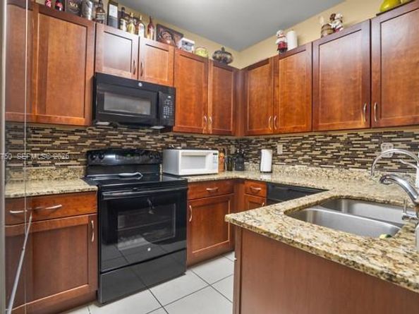27554 SW 140th Ave, Homestead FL 33032