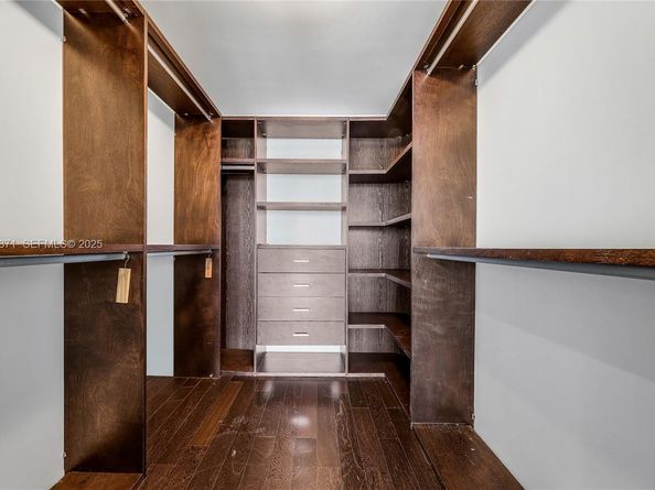 1100 Biscayne Blvd 3103, Miami FL 33132