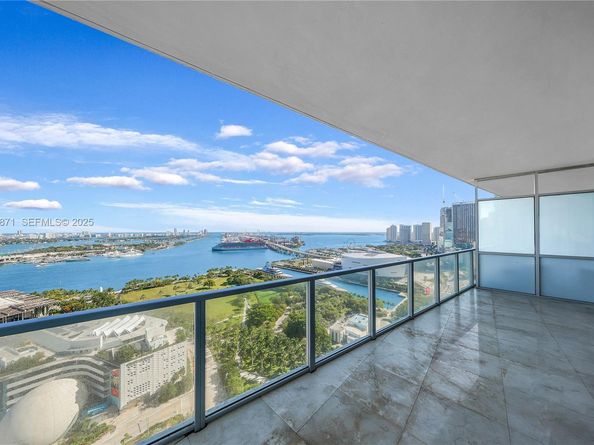 1100 Biscayne Blvd 3103, Miami FL 33132