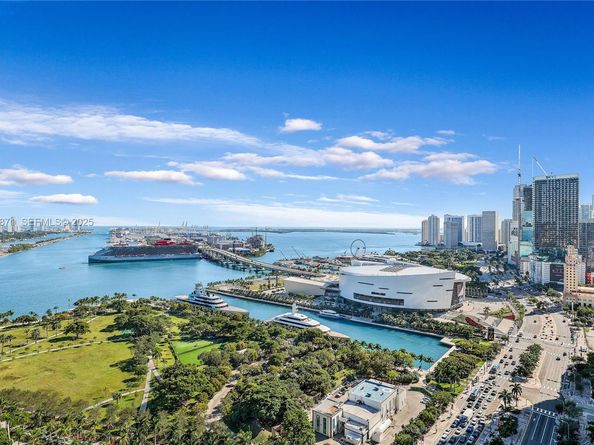 1100 Biscayne Blvd 3103, Miami FL 33132