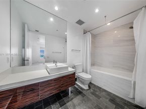 1100 Biscayne Blvd 3103, Miami FL 33132