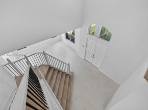 1781 Harbor Pointe Cir, Weston FL 33327