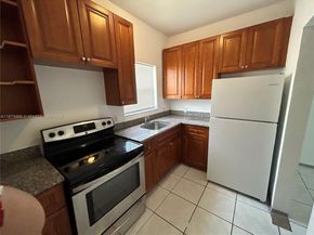 15 NE 70th St, Miami FL 33138