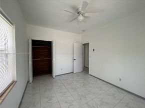 15 NE 70th St, Miami FL 33138