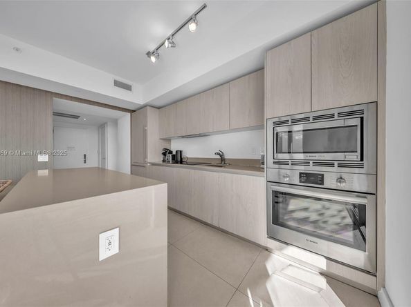 4111 S Ocean Dr 1611, Hollywood FL 33019