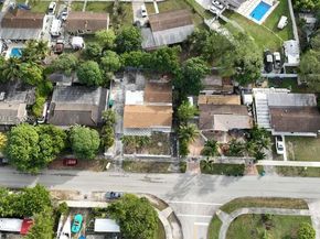 20001 NW 43rd Pl, Miami Gardens FL 33055