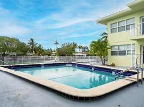 350 S Shore Dr 4, Miami Beach FL 33141