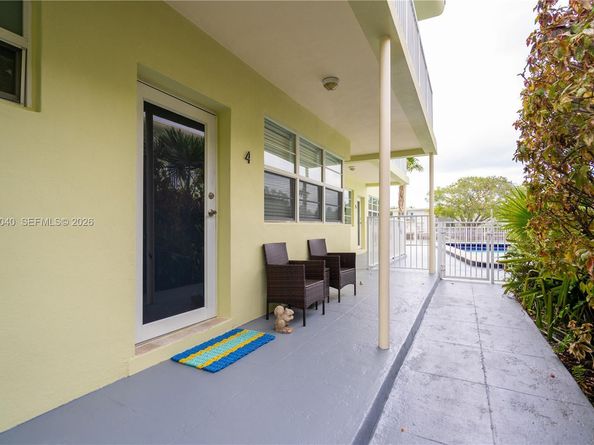 350 S Shore Dr 4, Miami Beach FL 33141