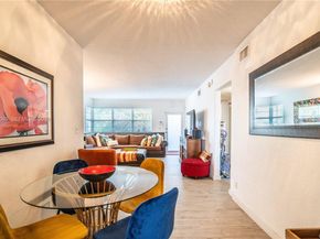 350 S Shore Dr 4, Miami Beach FL 33141