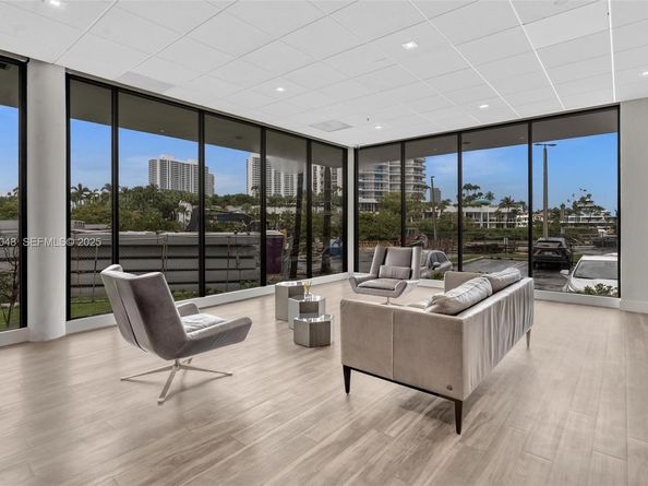 20505 E Country Club Dr 138, Aventura FL 33180