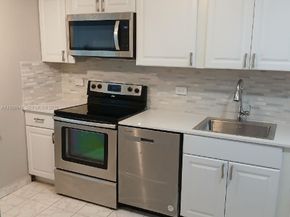 20505 E Country Club Dr 138, Aventura FL 33180