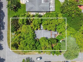 6256 SW 32nd St, Miami FL 33155