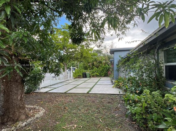 12685 NW Miami Ct, North Miami FL 33168