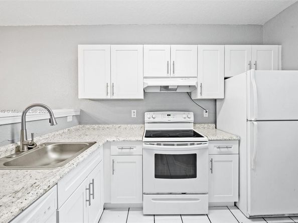 3776 NW 91st Ln 3776, Sunrise FL 33351