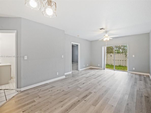 3776 NW 91st Ln 3776, Sunrise FL 33351