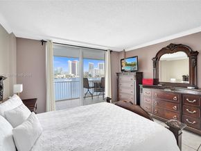 410 Golden Isles Dr 407, Hallandale Beach FL 33009