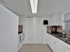 410 Golden Isles Dr 407, Hallandale Beach FL 33009