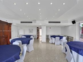 410 Golden Isles Dr 407, Hallandale Beach FL 33009