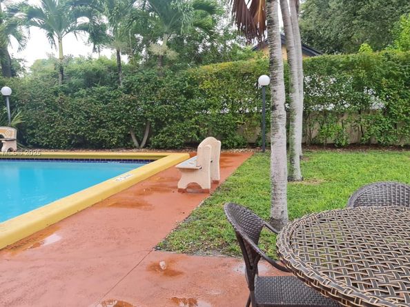 3640 NW 9th st 105, Miami FL 33125