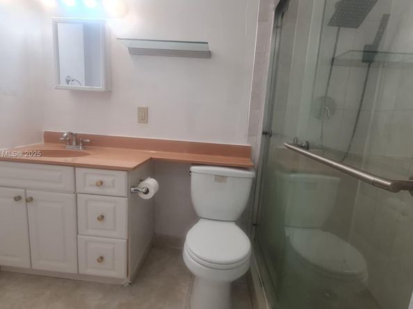 3640 NW 9th st 105, Miami FL 33125
