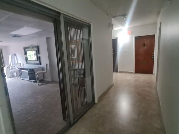 3640 NW 9th st 105, Miami FL 33125