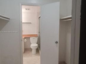 3640 NW 9th st 105, Miami FL 33125