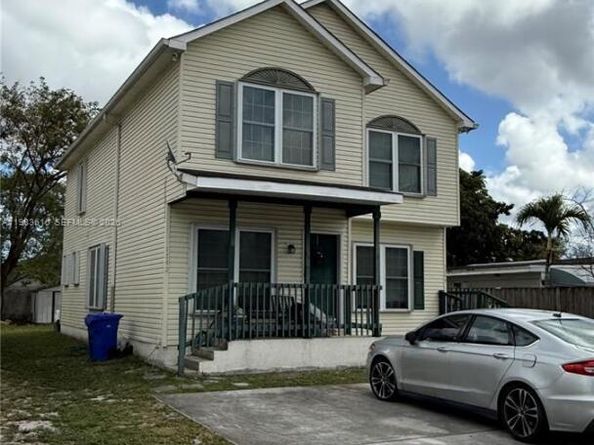 1738 SW 44th Ter, Fort Lauderdale FL 33317