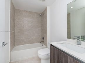 488 NE 18th St 2810, Miami FL 33132