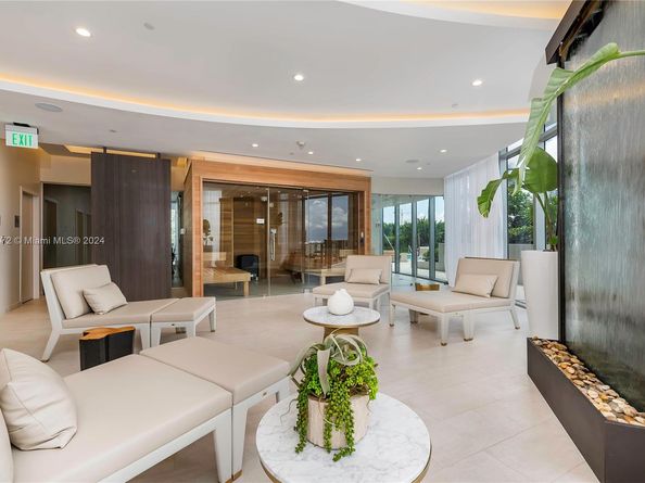 488 NE 18th St 2810, Miami FL 33132