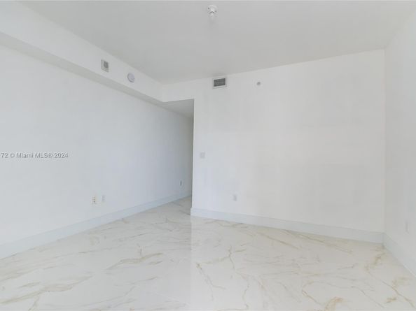 488 NE 18th St 2810, Miami FL 33132