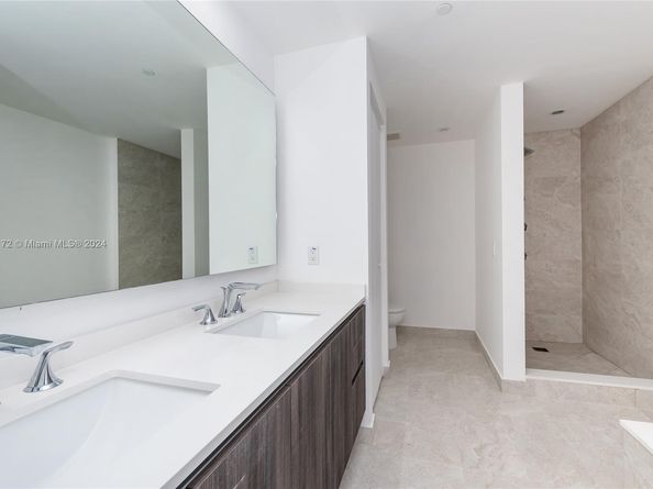 488 NE 18th St 2810, Miami FL 33132