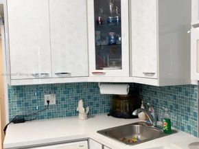 6345 Collins Ave 435, Miami Beach FL 33141