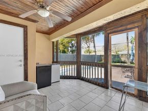 6621 NW 21st St, Sunrise FL 33313