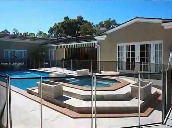 2301 Alhambra Cir, Coral Gables FL 33134