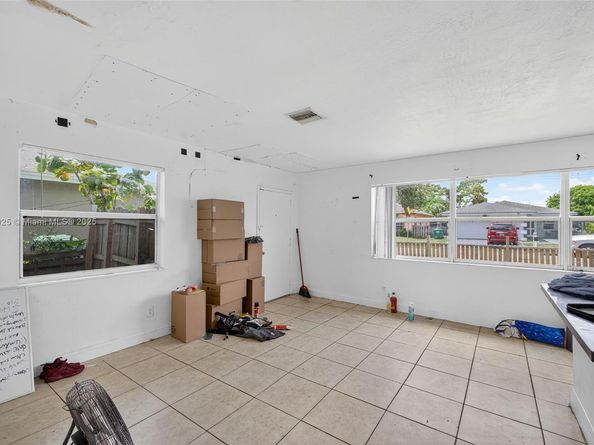 2779 NW 9th Pl, Fort Lauderdale FL 33311