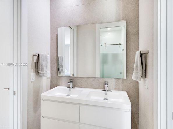 137 W Shore Dr W, Miami FL 33133