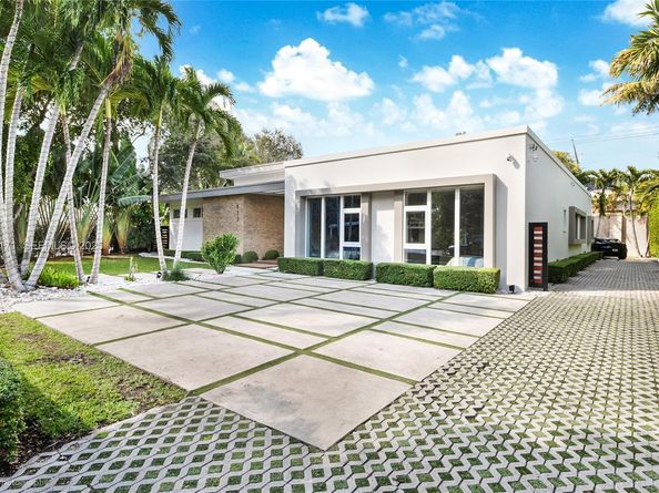 137 W Shore Dr W, Miami FL 33133