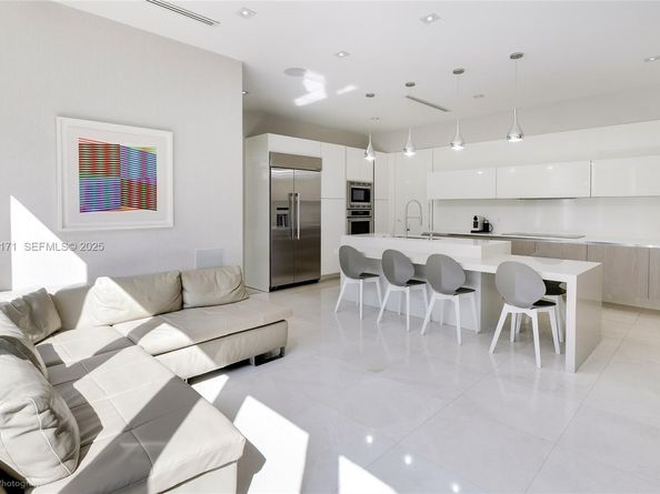 137 W Shore Dr W, Miami FL 33133