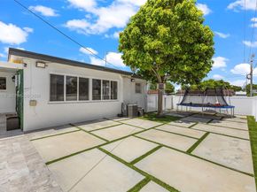 8631 SW 16th Ter, Miami FL 33155