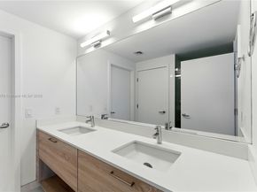 16385 Biscayne Blvd 301, North Miami Beach FL 33160