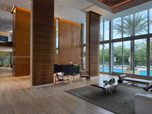 16385 Biscayne Blvd 301, North Miami Beach FL 33160