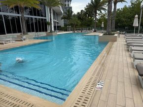16385 Biscayne Blvd 301, North Miami Beach FL 33160