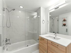 16385 Biscayne Blvd 301, North Miami Beach FL 33160