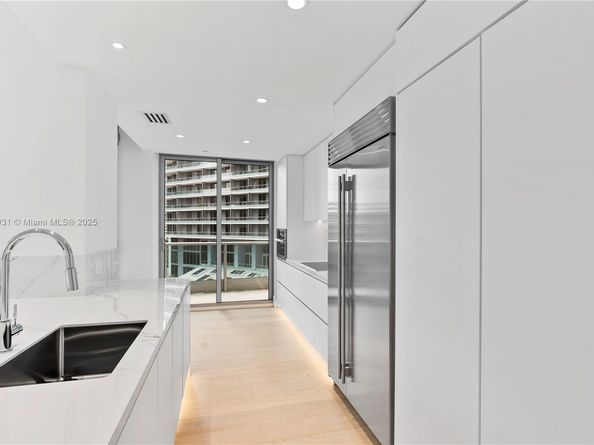 1331 Brickell Bay Dr 608, Miami FL 33131