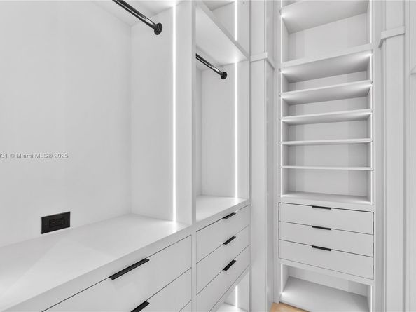 1331 Brickell Bay Dr 608, Miami FL 33131