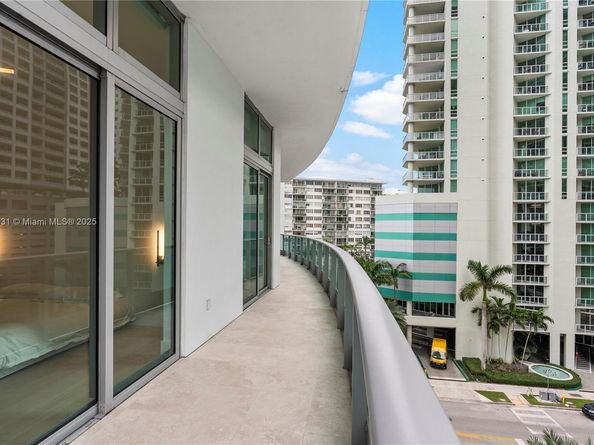 1331 Brickell Bay Dr 608, Miami FL 33131