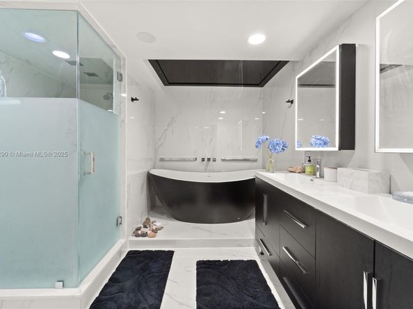 9 Island Ave 406, Miami Beach FL 33139