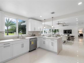 224 E Acre Dr, Plantation FL 33317